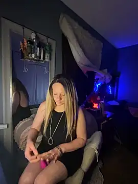 queenkelly1234 online show from April 3, 2026, 6:00 am