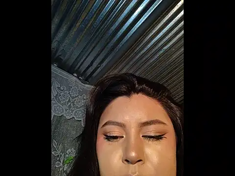 EliaStone05 online show from January 11, 2026, 4:39 am