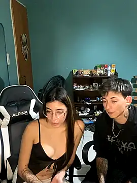 sofiasekrets online show from November 11, 2025, 3:17 am