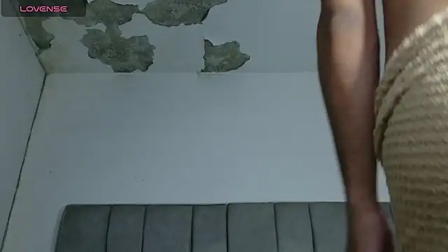 Desire4Duo online show from April 17, 2026, 10:07 am