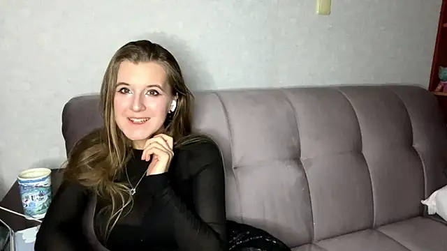 AnnamariaVieu online show from November 29, 2025, 8:45 pm