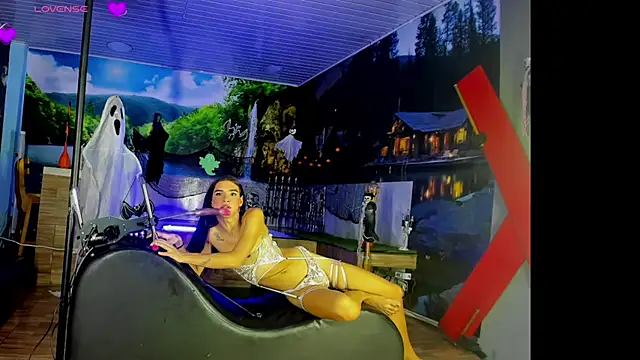 Snapshot of Zakura_hot_25 chatting on October 17, 2025, 4:15 am Zakura hot 25 online show from October 17, 2025, 4:15 am