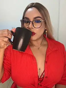 Snapshot of BBWCami_ chatting on October 15, 2025, 12:49 pm BBWCami online show from October 15, 2025, 12:49 pm