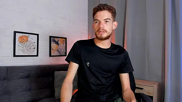 Snapshot of MATEO_HUNTER chatting on October 16, 2025, 1:12 pm MATEO HUNTER online show from October 16, 2025, 1:12 pm