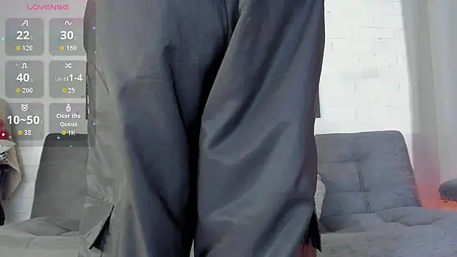 Snapshot of MATEO_HUNTER chatting on November 30, 2025, 2:15 am MATEO HUNTER online show from November 30, 2025, 2:15 am