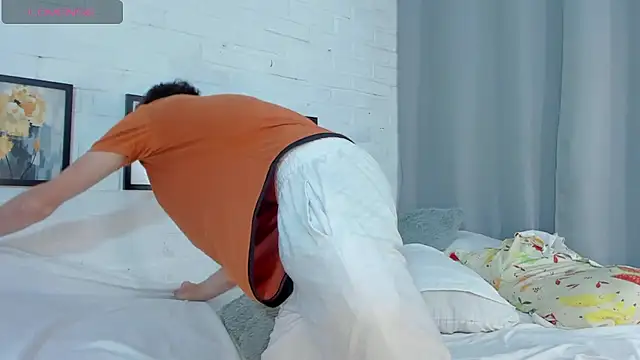 MATEO HUNTER online show from January 19, 2026, 1:42 am