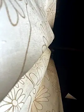 Snapshot of Zoe_fire chatting on October 29, 2025, 1:02 pm Zoe fire online show from October 29, 2025, 1:02 pm