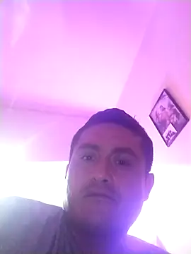 Snapshot of checheludo23 chatting on December 3, 2025, 5:15 am checheludo23 online show from December 3, 2025, 5:15 am