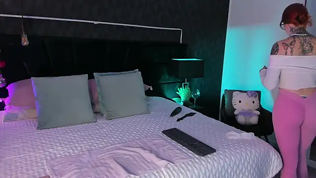 mariianna lopez  online show from March 6, 2025, 11:47 am