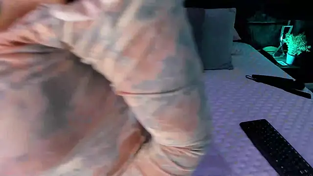 mariianna lopez  online show from March 14, 2025, 5:46 pm