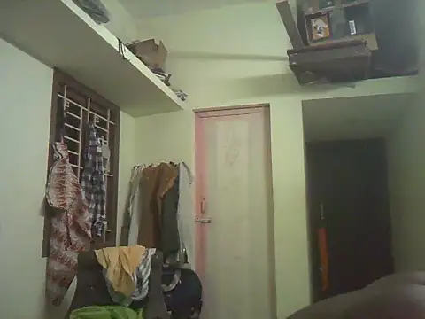 Snapshot of Vickyins480000 chatting on November 10, 2025, 5:01 pm Vickyins480000 online show from November 10, 2025, 5:01 pm