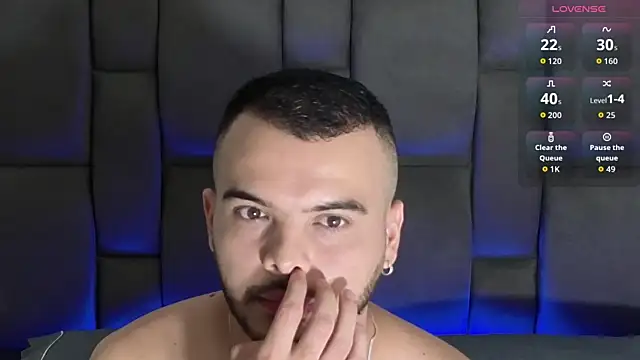 Snapshot of Matia5Tower5 chatting on October 19, 2025, 4:13 am Matia5Tower5 online show from October 19, 2025, 4:13 am