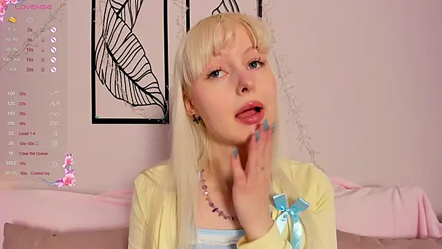 AdeleSilver online show from November 26, 2025, 2:12 am