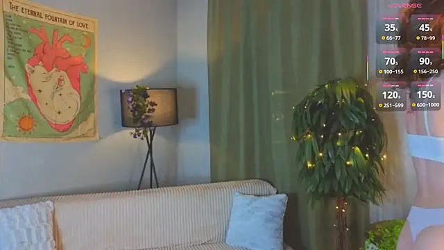 StephnieRecuparo online show from January 13, 2026, 2:44 pm