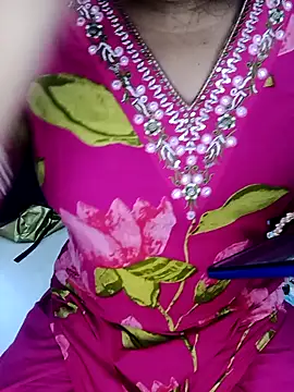 Snapshot of Varsh_rani1 chatting on October 14, 2025, 11:22 am Varsh rani1 online show from October 14, 2025, 11:22 am