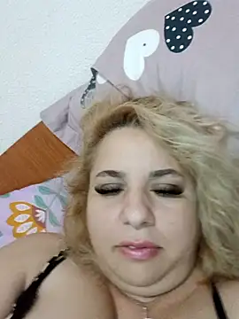 BelleInna online show from November 5, 2025, 7:47 pm