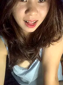 Yanmei 19 online show from October 19, 2025, 2:45 am