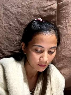 Miss-World00 online show from November 12, 2025, 2:17 pm