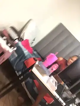 Snapshot of Bubbles156 chatting on February 25, 2026, 10:08 pm Bubbles156 online show from February 25, 2026, 10:08 pm