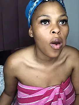 Bubbles156 online show from April 8, 2026, 6:52 pm