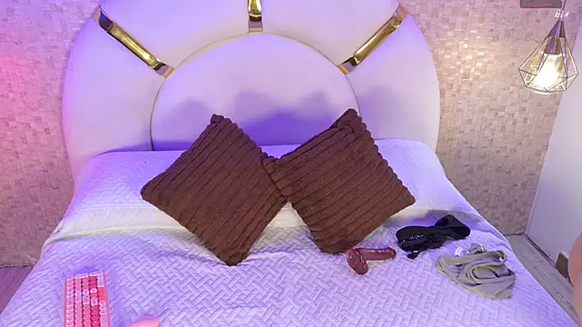 Snapshot of emmy_rose25 chatting on October 24, 2025, 11:50 am emmy rose25 online show from October 24, 2025, 11:50 am