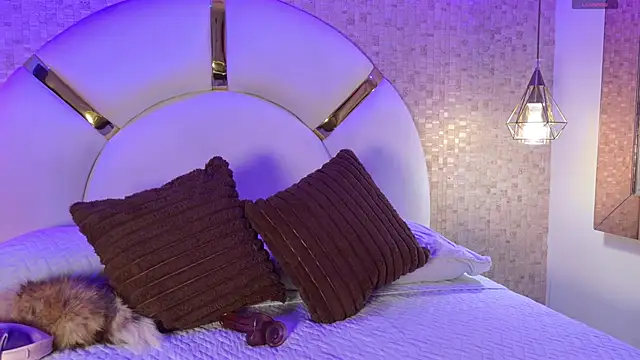 Snapshot of emmy_rose25 chatting on October 25, 2025, 11:51 am emmy rose25 online show from October 25, 2025, 11:51 am