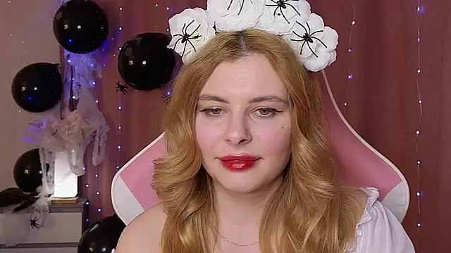 Snapshot of newday-off chatting on October 17, 2025, 12:30 pm newday-off online show from October 17, 2025, 12:30 pm