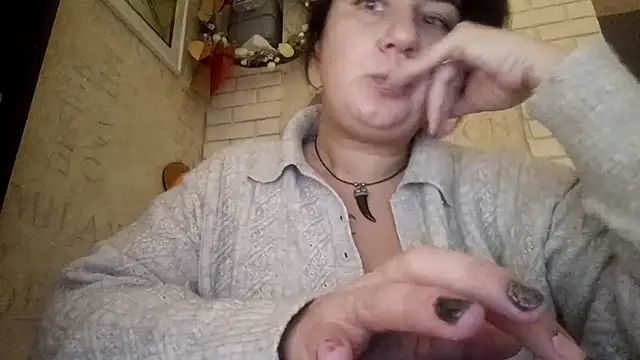 Snapshot of GwendolynFoster chatting on October 22, 2025, 3:12 pm GwendolynFoster online show from October 22, 2025, 3:12 pm