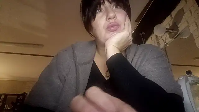 Snapshot of GwendolynFoster chatting on October 28, 2025, 3:36 pm GwendolynFoster online show from October 28, 2025, 3:36 pm