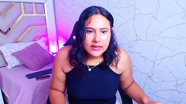 Snapshot of luna_jonezz chatting on November 4, 2025, 11:20 am luna jonezz online show from November 4, 2025, 11:20 am