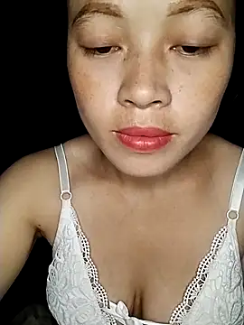 Snapshot of Hani-i chatting on October 17, 2025, 9:39 pm Hani-i online show from October 17, 2025, 9:39 pm