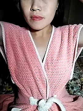 Snapshot of Hani-i chatting on November 26, 2025, 12:28 pm Hani-i online show from November 26, 2025, 12:28 pm