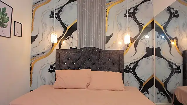 Snapshot of Hazel_Redhead chatting on November 27, 2025, 11:12 am Hazel Redhead online show from November 27, 2025, 11:12 am