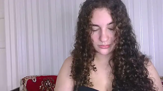 Snapshot of Kiki_Catty chatting on October 21, 2025, 9:32 am Kiki Catty online show from October 21, 2025, 9:32 am