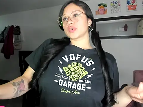  Emily vixen online show from November 13, 2025, 2:54 am