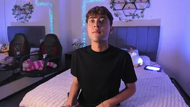 JustinCastiblanco online show from January 5, 2026, 5:27 pm