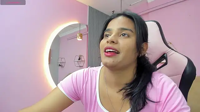 Snapshot of jazmin_lovee chatting on October 21, 2025, 2:51 pm jazmin lovee online show from October 21, 2025, 2:51 pm