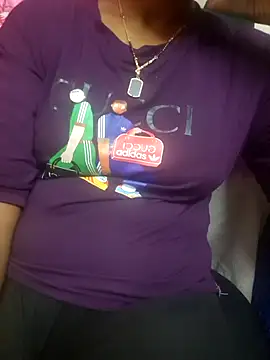 Snapshot of tamil-reena chatting on October 19, 2025, 6:58 am tamil-reena online show from October 19, 2025, 6:58 am