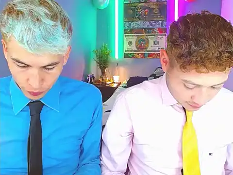 Snapshot of Latin_boysxxxx chatting on October 28, 2025, 4:16 am Latin boysxxxx online show from October 28, 2025, 4:16 am