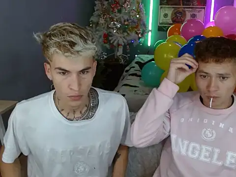 Snapshot of Latin_boysxxxx chatting on November 14, 2025, 11:57 pm Latin boysxxxx online show from November 14, 2025, 11:57 pm