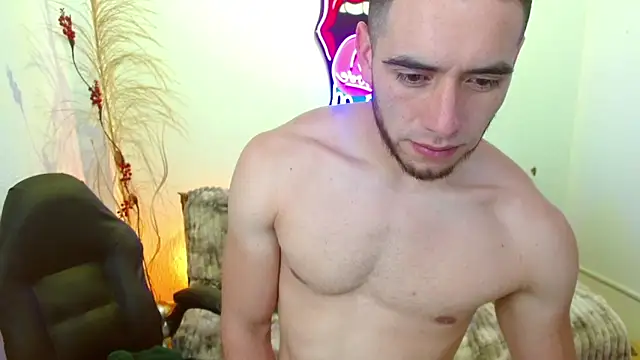 Snapshot of Ethan_Blaze chatting on November 4, 2025, 12:04 pm Ethan Blaze online show from November 4, 2025, 12:04 pm