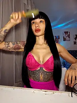 LucyMiax online show from February 7, 2026, 8:34 pm