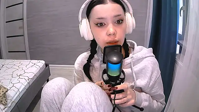 Snapshot of AnabelStar chatting on October 17, 2025, 11:57 am AnabelStar online show from October 17, 2025, 11:57 am