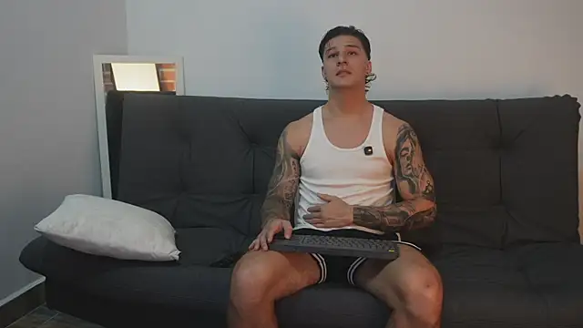 Dominick walker online show from November 1, 2025, 8:11 pm