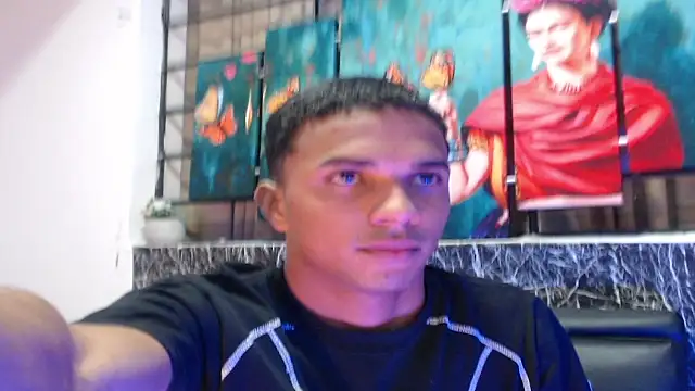 Snapshot of Natan_Latino chatting on April 13, 2026, 1:11 am Natan Latino online show from April 13, 2026, 1:11 am