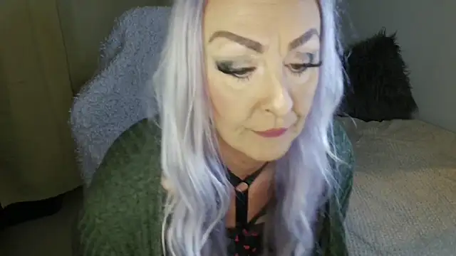 Snapshot of TheOGMiaMystique chatting on November 1, 2025, 5:15 pm TheOGMiaMystique online show from November 1, 2025, 5:15 pm