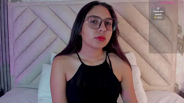 Snapshot of Lexy-Sweet1 chatting on November 1, 2025, 4:14 am Lexy-Sweet1 online show from November 1, 2025, 4:14 am