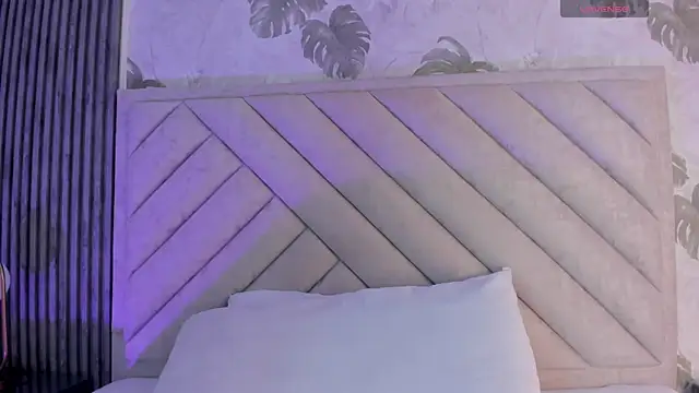 Snapshot of Lexy-Sweet1 chatting on November 12, 2025, 4:46 am Lexy-Sweet1 online show from November 12, 2025, 4:46 am