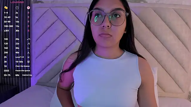 Snapshot of Lexy-Sweet1 chatting on November 26, 2025, 4:35 am Lexy-Sweet1 online show from November 26, 2025, 4:35 am