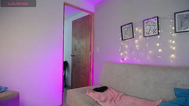 Sweet Bella Valery online show from April 21, 2026, 12:22 pm